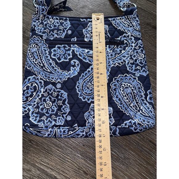 Vera Bradley Triple Zip Hipster Crossbody Blue Bandana pattern. - Picture 4 of 7
